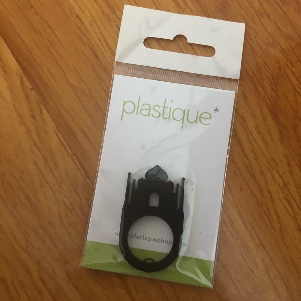 🐧PLASTIQUE TAJ MAHAL RING🐧 - Picture 3 of 7